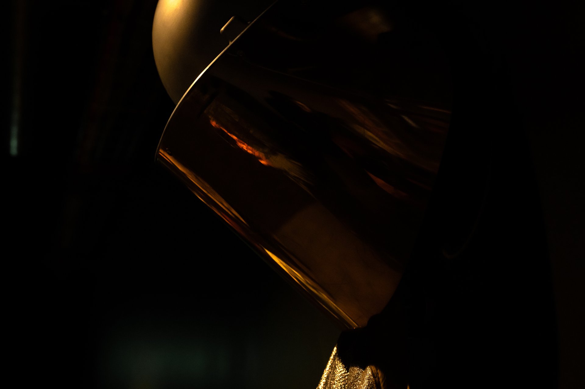 Lava Show Reykjavík molten lava flowing demonstration