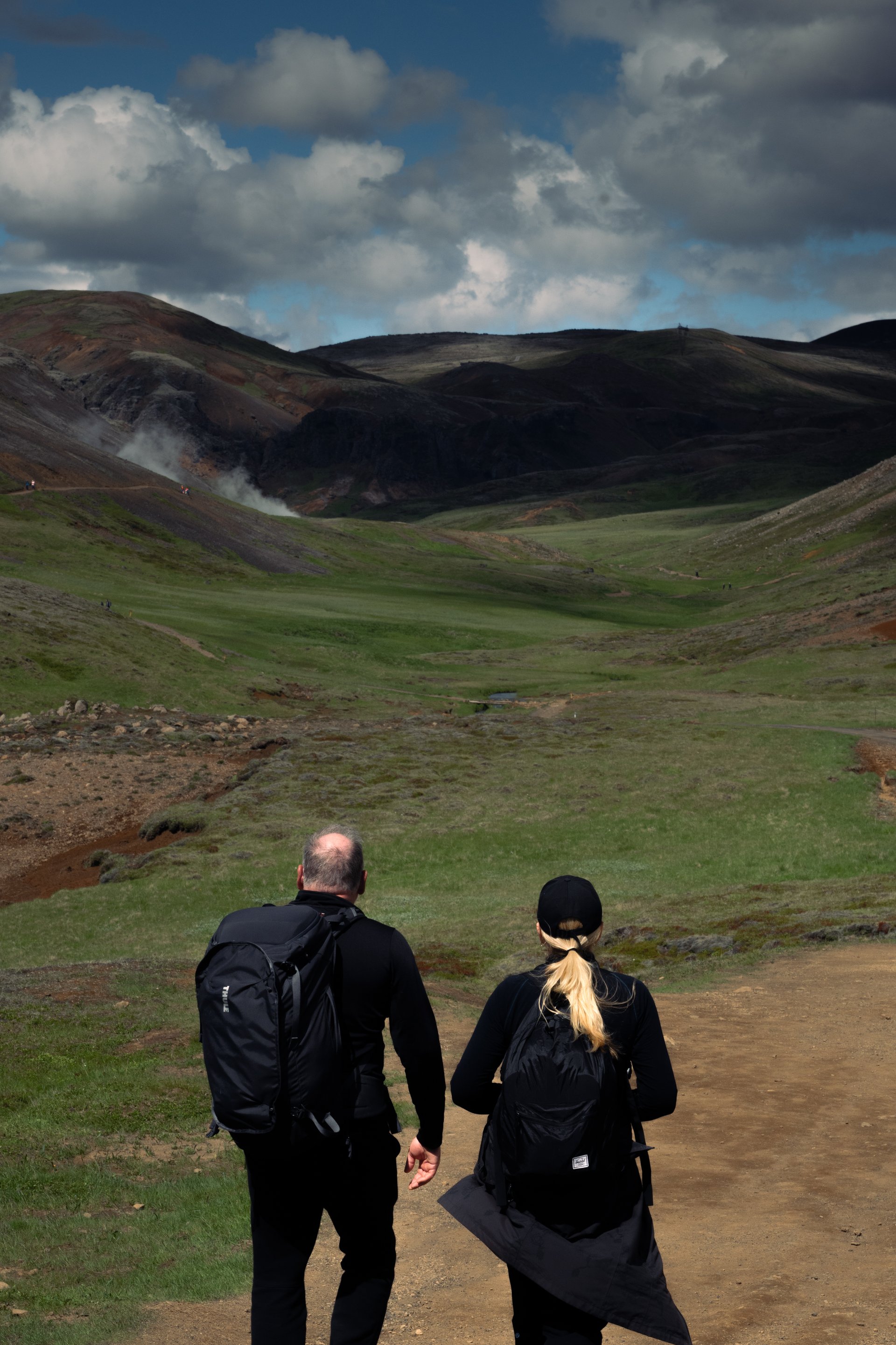 The hiking trail to Reykjadalur with steaming geothermal vents