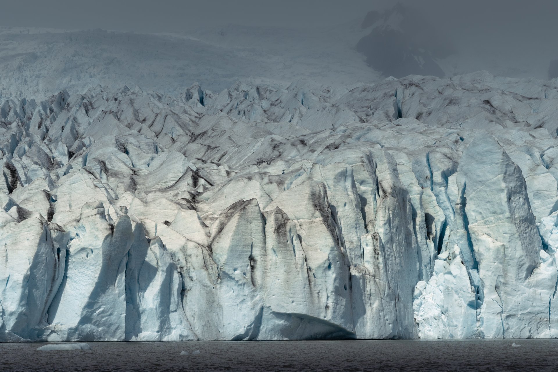 Fjallsárlón glacier lagoon intimate iceberg views