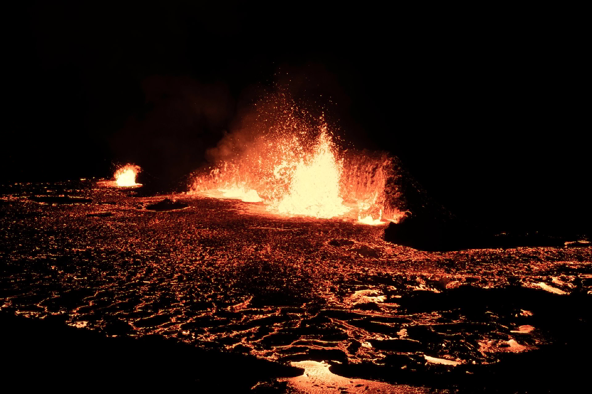 Active lava flow Meradalir valley 2022