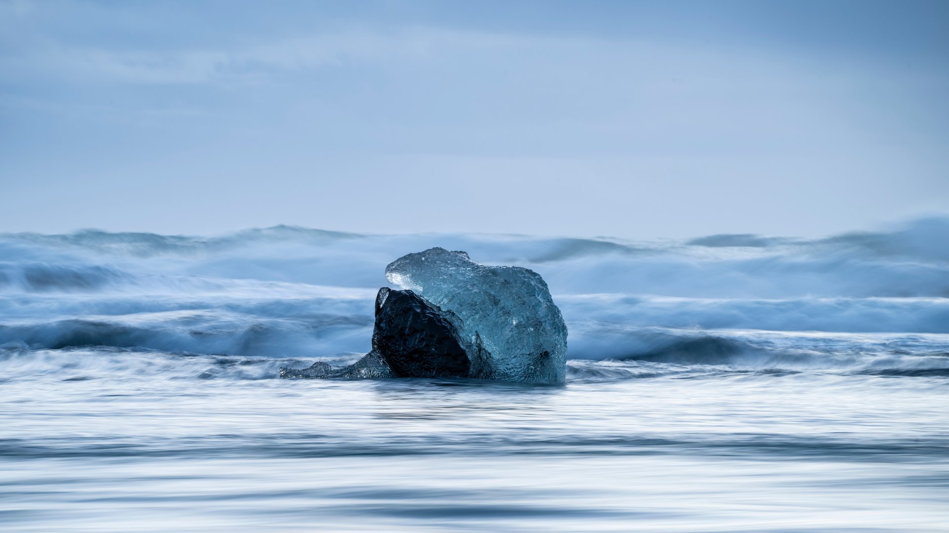 Ring road scenery showcasing the diversity of a 10-day Iceland circuit