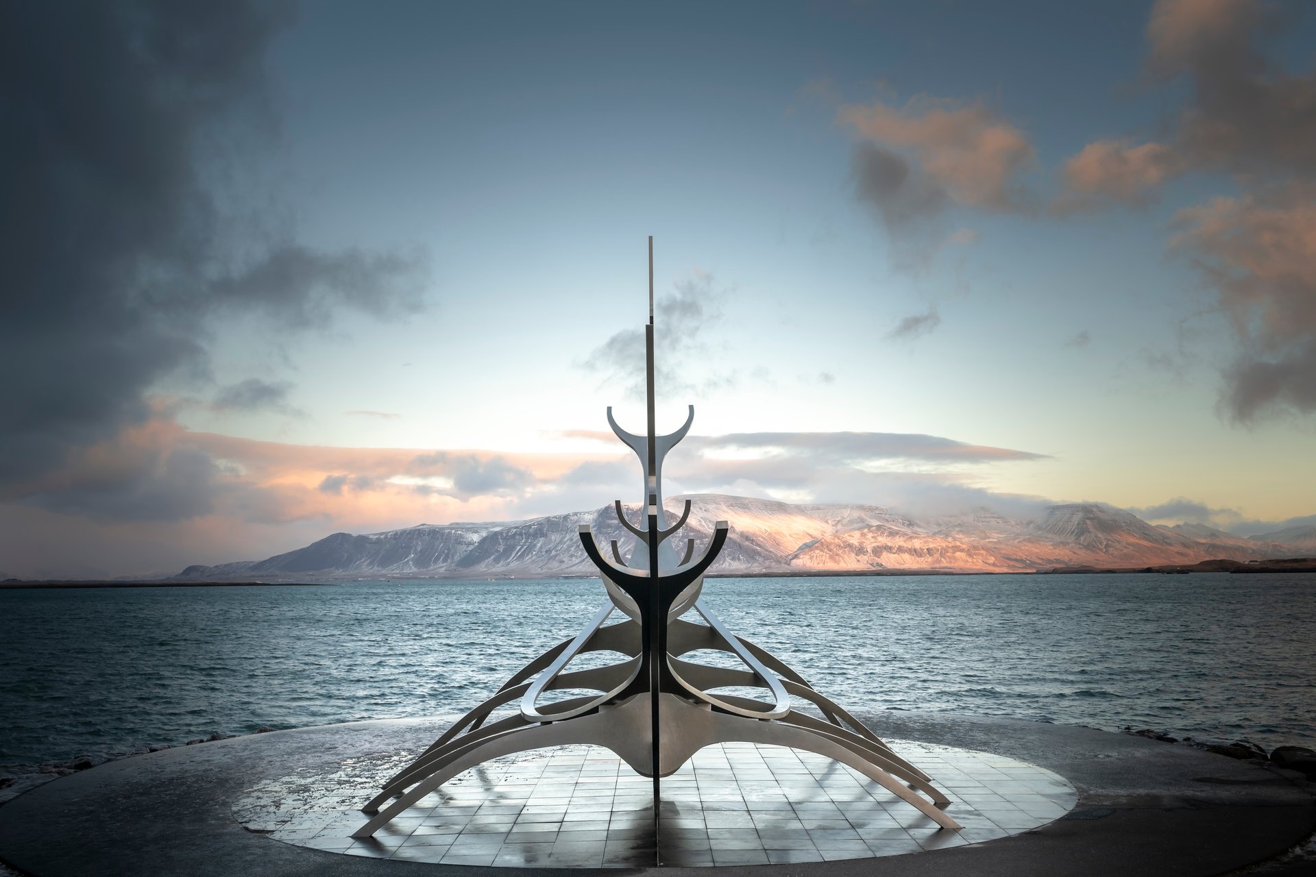 Claire and Sophie exploring Reykjavík in winter