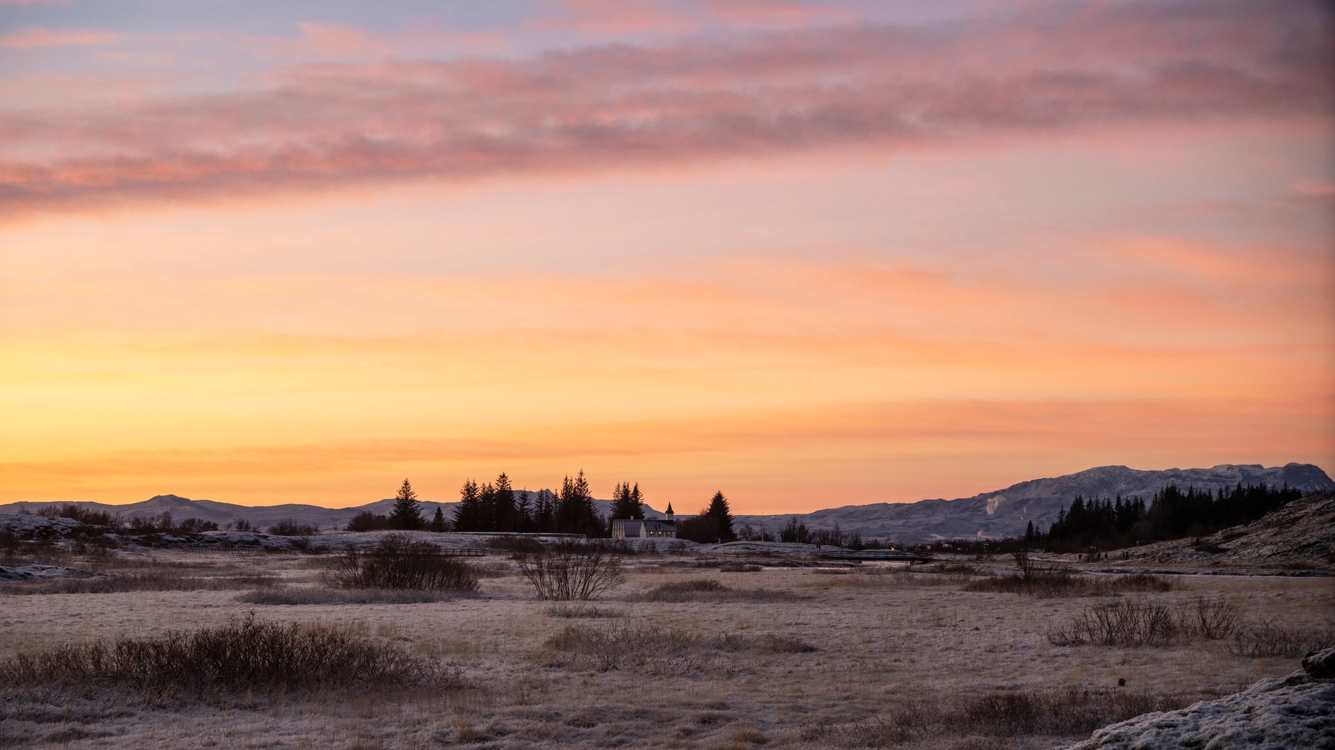 Öxarárfoss waterfall at Þingvellir in January snow