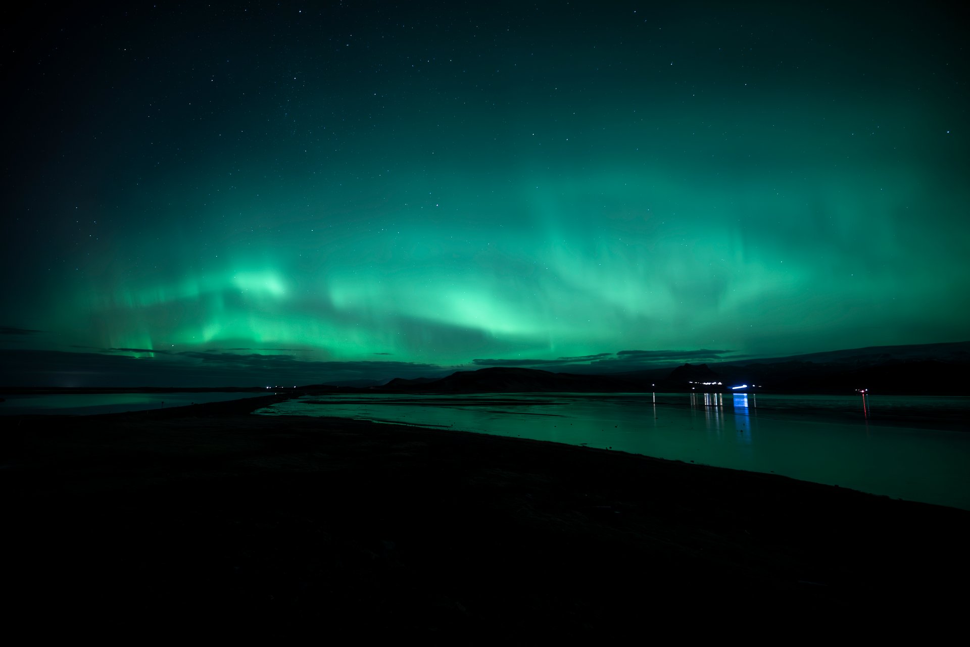 Developing Northern Lights activity before reaching peak intensity