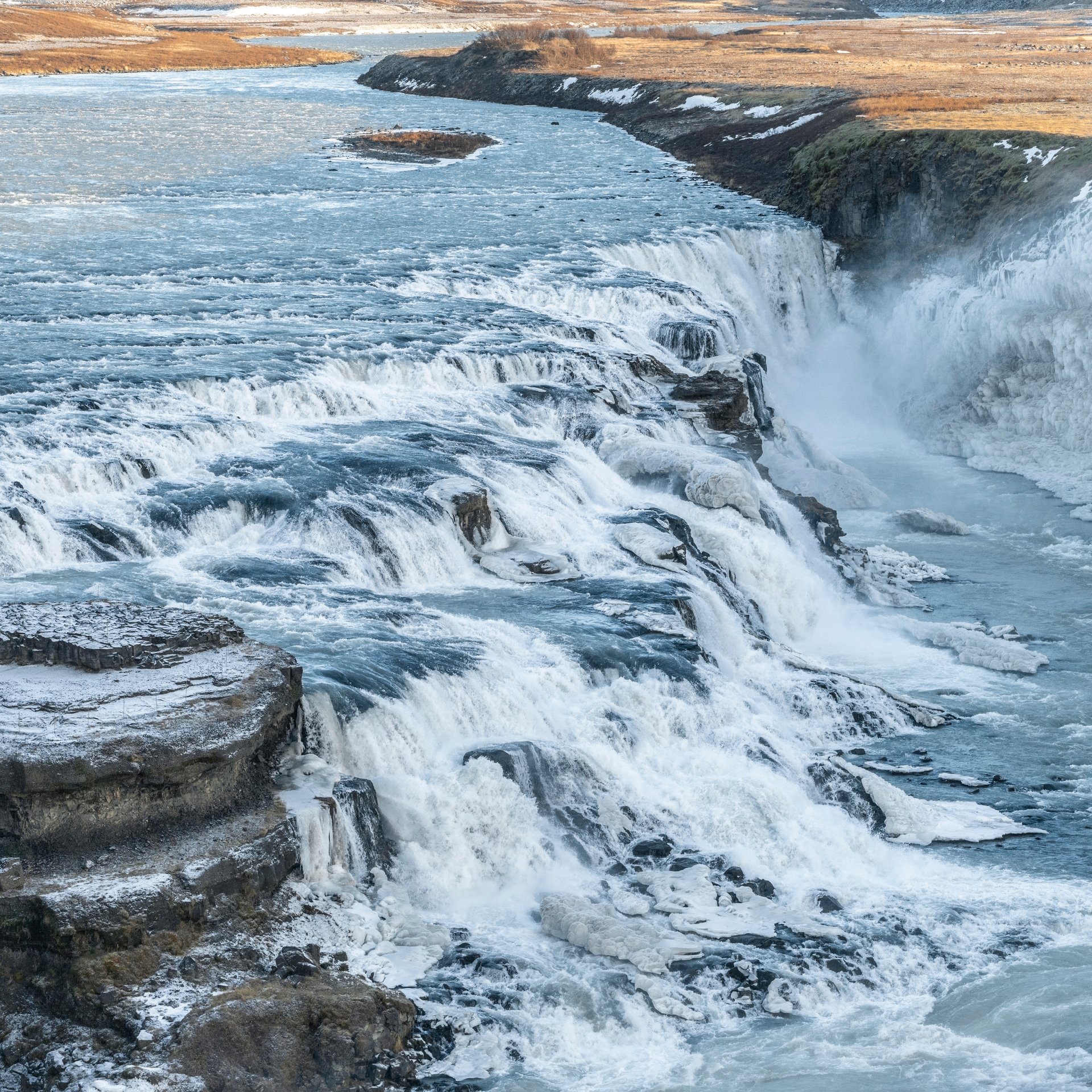 Active geothermal area with bubbling hot springs