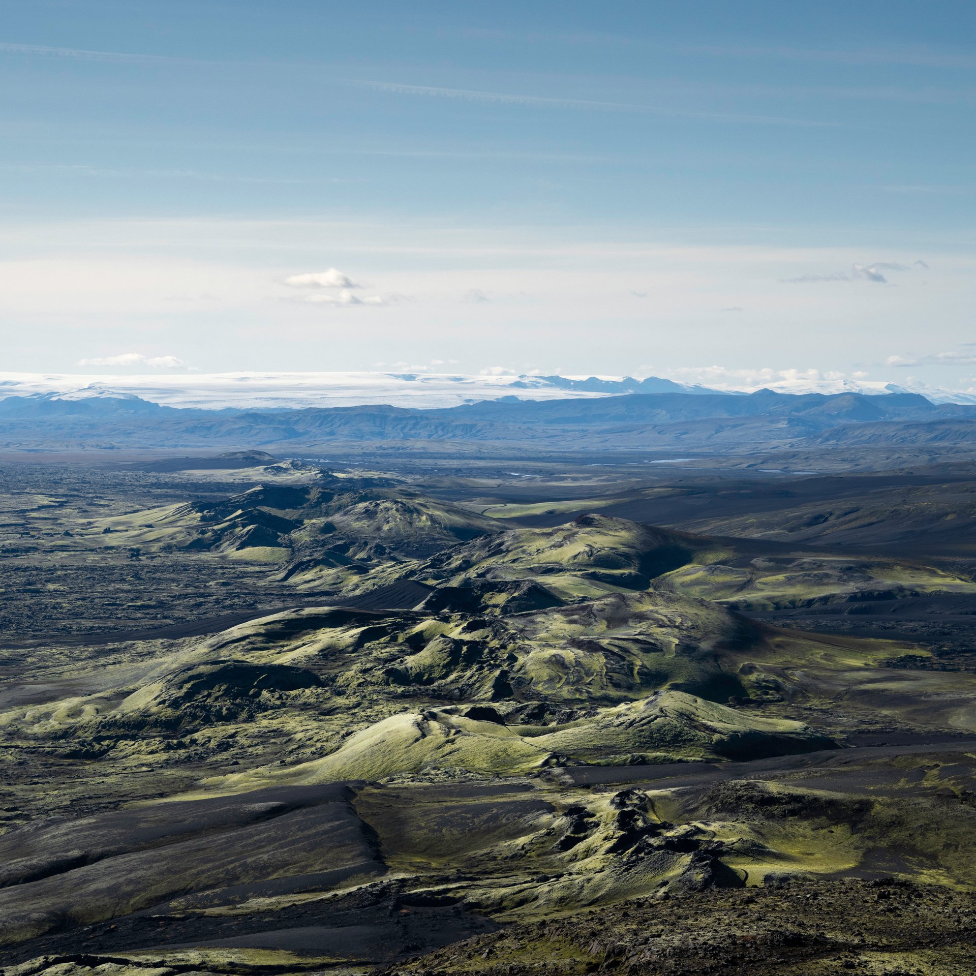 Laki volcanic fissure crater row with extensive lava fields and dramatic geology