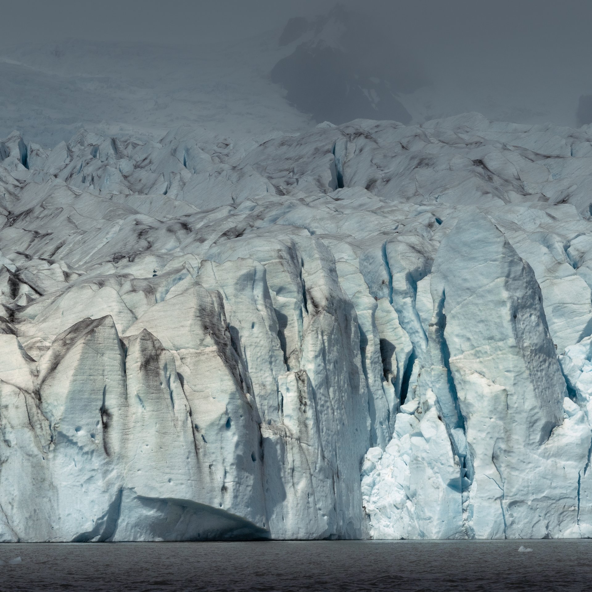 Glacier lagoons with floating icebergs at Vatnajökull