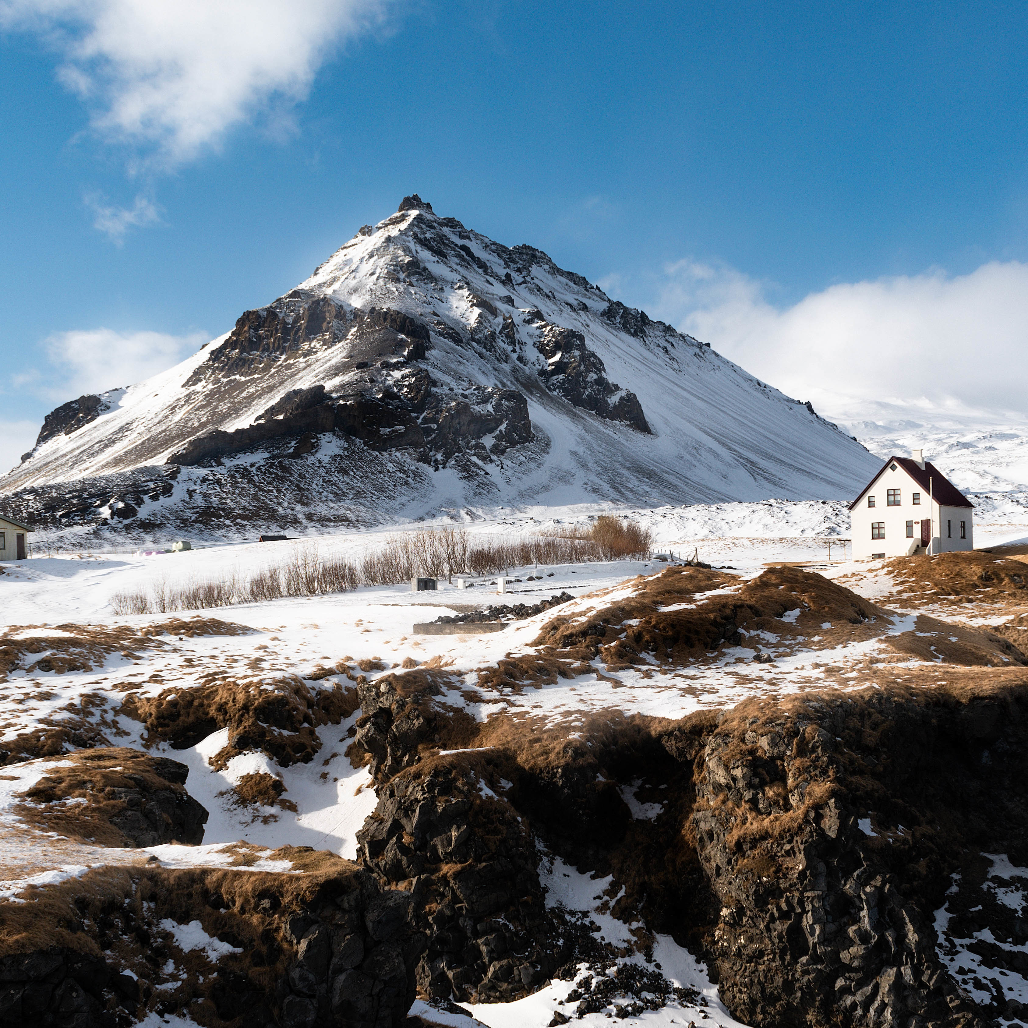 Discovering Kirkjufell and its famous waterfall on a Snæfellsnes day tour